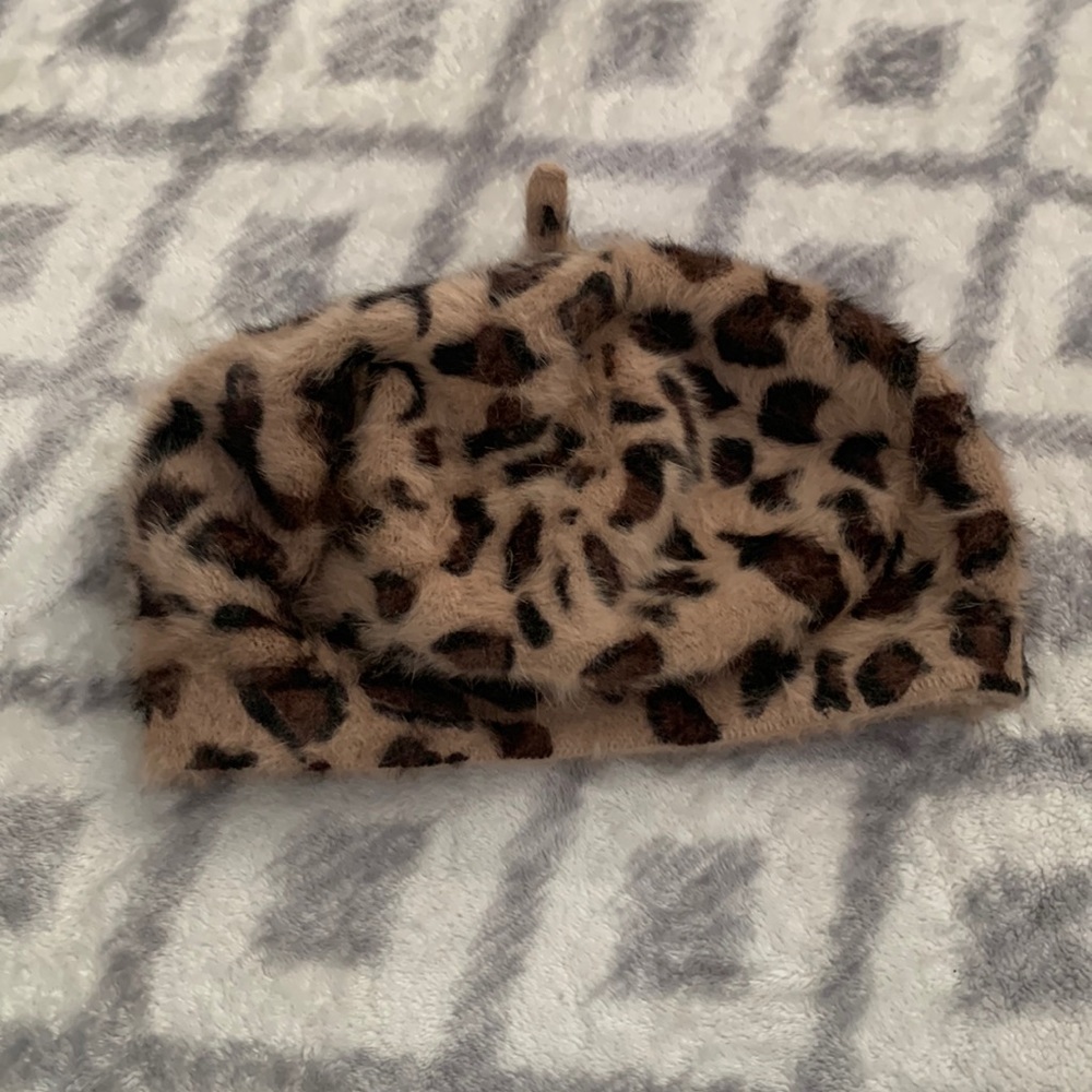 faux fur cheeta print beret